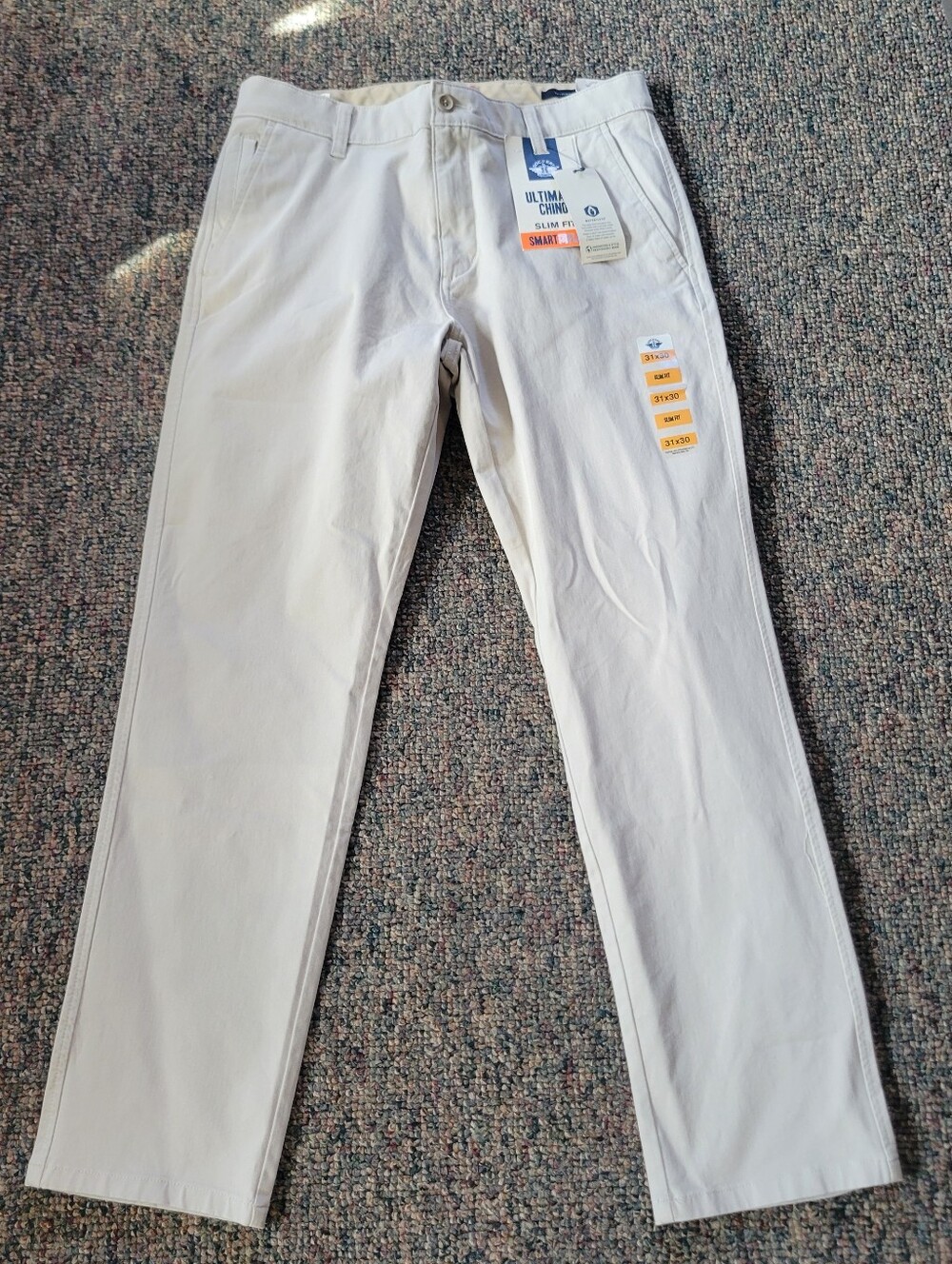 Dockers Slim Straight Chinos in Light Cream